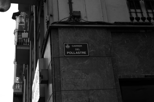 this is to honoured ones friend, chicken Street, pollos planes